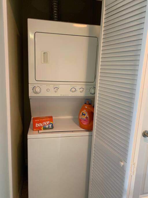 Gulf Coast Gold Private Condo - 2Bed, 2Bath, Sleep 6, Across Street From Beach, Balcony Views Of Sunsets, Beach & Gulf, Pool, Gym St. Pete Beach Exteriör bild