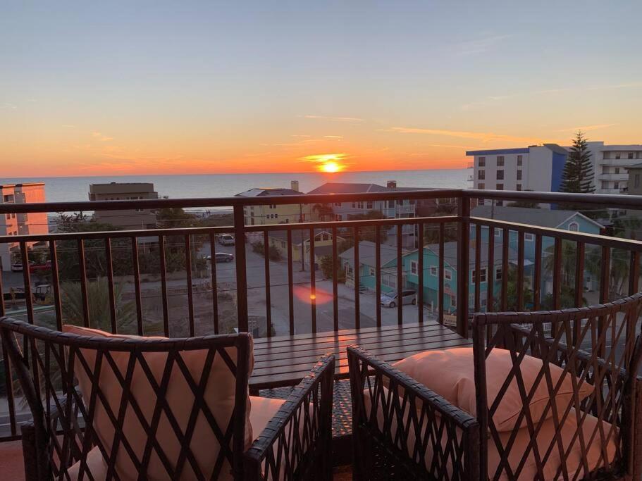 Gulf Coast Gold Private Condo - 2Bed, 2Bath, Sleep 6, Across Street From Beach, Balcony Views Of Sunsets, Beach & Gulf, Pool, Gym St. Pete Beach Exteriör bild
