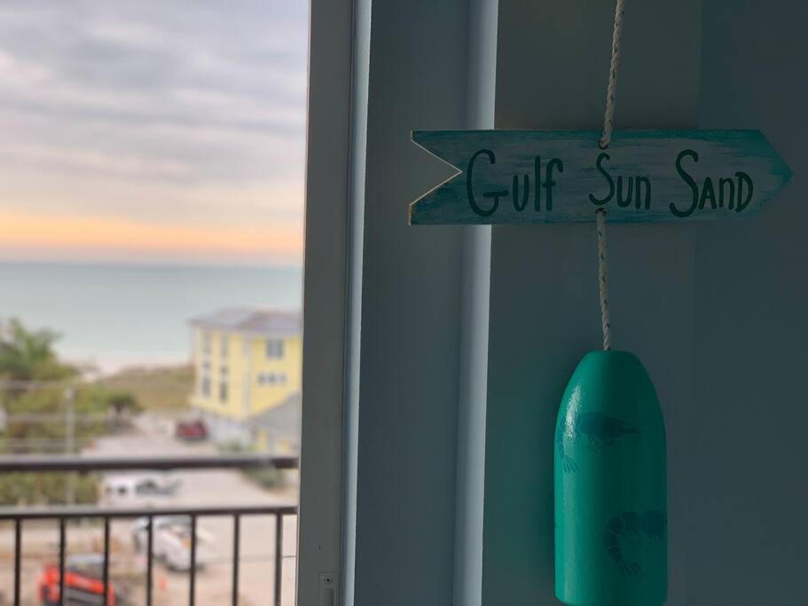 Gulf Coast Gold Private Condo - 2Bed, 2Bath, Sleep 6, Across Street From Beach, Balcony Views Of Sunsets, Beach & Gulf, Pool, Gym St. Pete Beach Exteriör bild