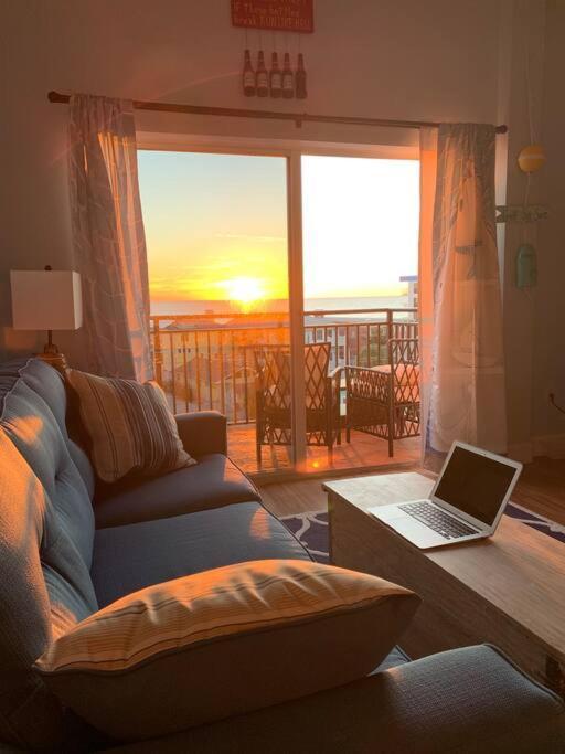Gulf Coast Gold Private Condo - 2Bed, 2Bath, Sleep 6, Across Street From Beach, Balcony Views Of Sunsets, Beach & Gulf, Pool, Gym St. Pete Beach Exteriör bild
